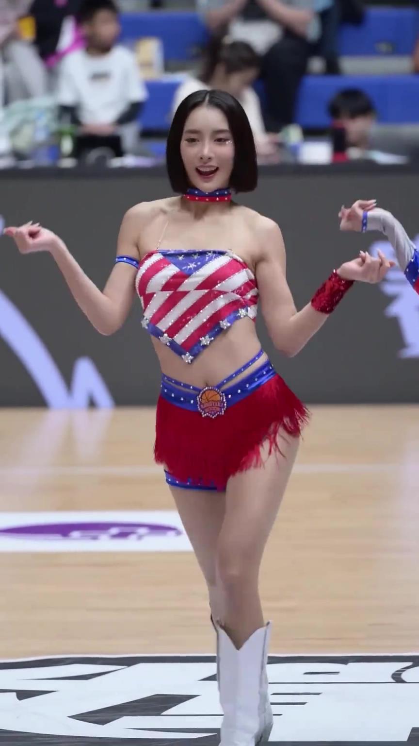 太離譜了 ！幾乎是完美女人！